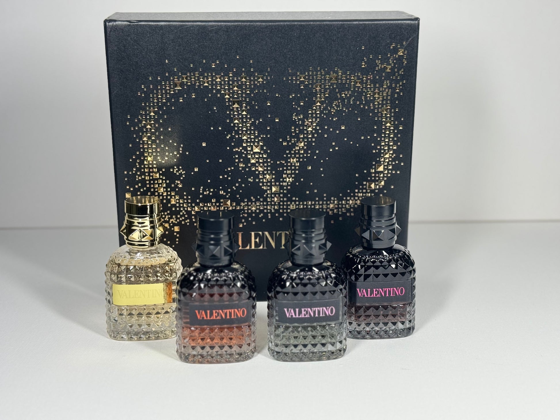 Valentino Born in Roma Gift Set – 4 Mini Perfumes Intense, Coral Fantasy, The Gold, EDT 30ml
