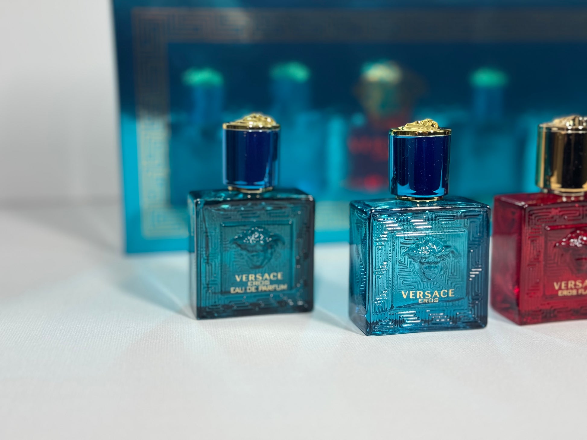 Versace Eros Men’s Gift Set – 4 Mini Perfumes Eros EDT, EDP, Parfum, Eros Flame 5ml