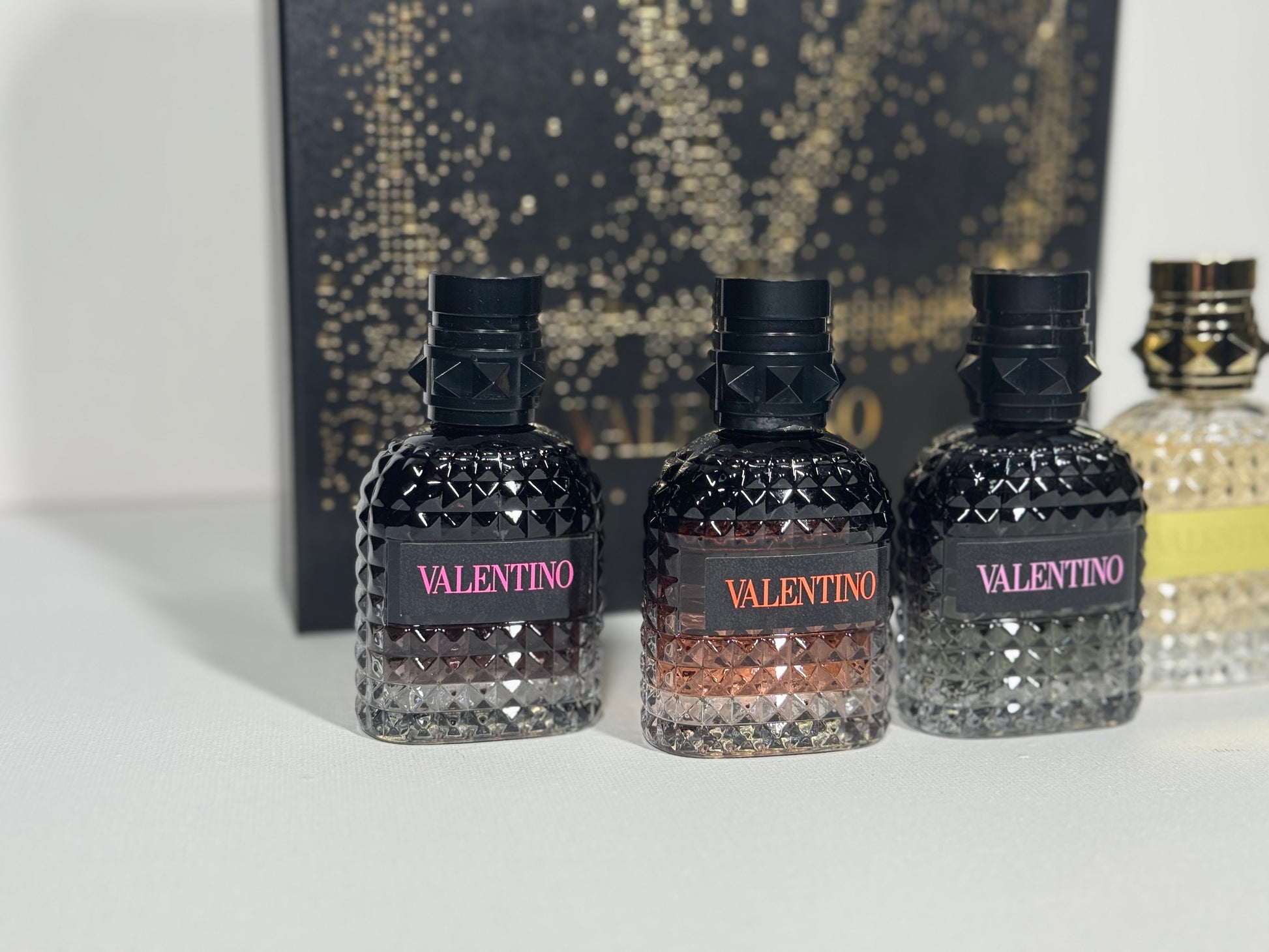 Valentino Born in Roma Gift Set – 4 Mini Perfumes Intense, Coral Fantasy, The Gold, EDT 30ml
